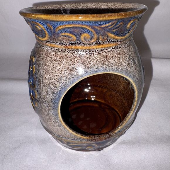 Yankee Candle Ceramic Warmer, Holiday Hearth Melts & Autumn Wreath Tea Lights - Picture 9 of 10